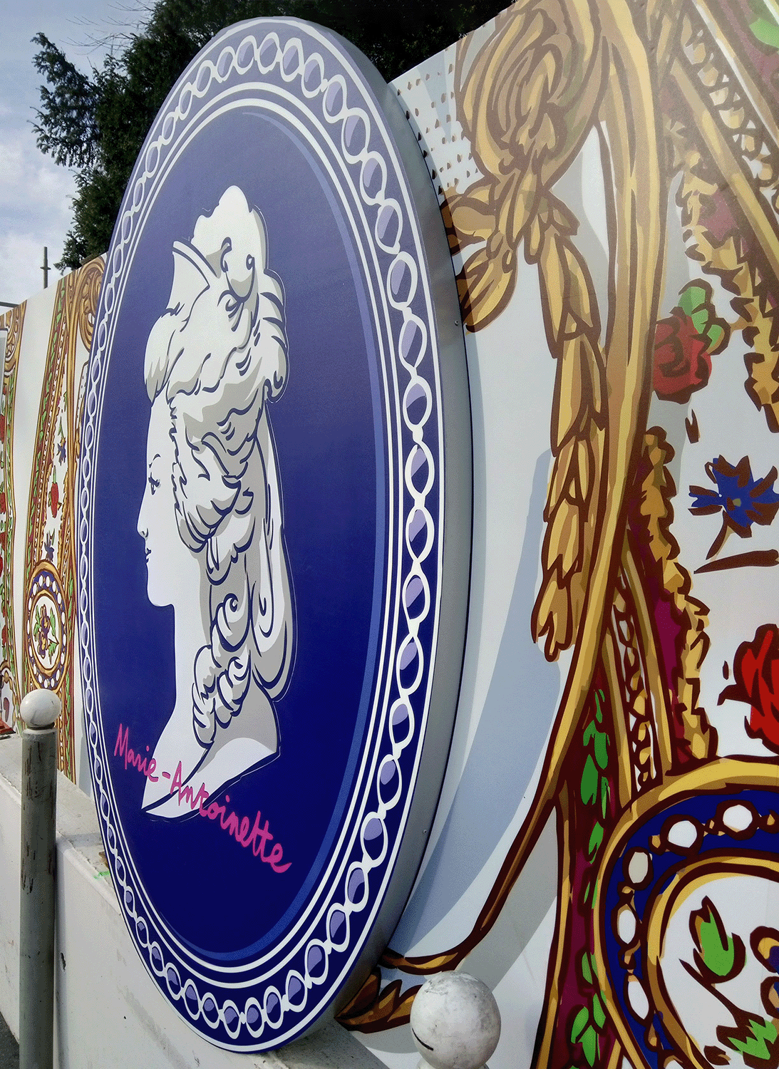 medaillon marie antoinette-palissade-sevres